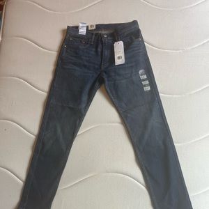 32/32 Levis 512 slim tapper. Never worn, tag on